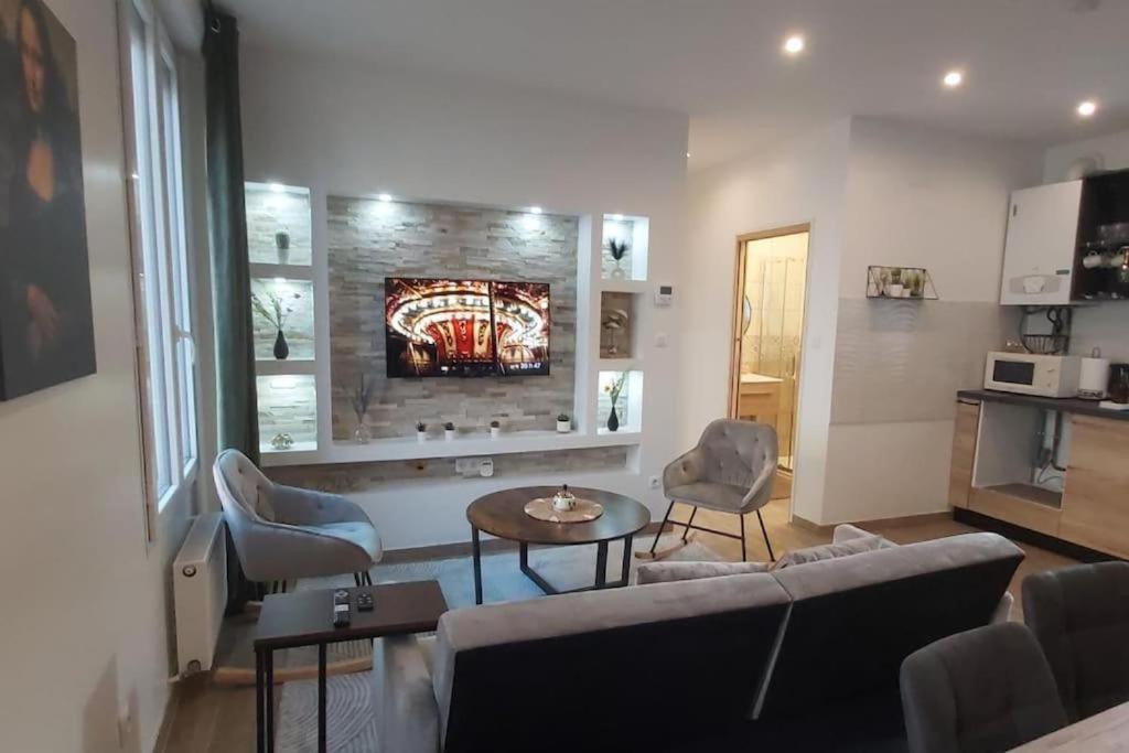 Les Suite Appartement A Chalon Sur Saone Exterior photo